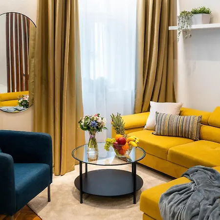 4br+2bath Old Town Family Oasis Luxury Praga