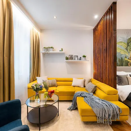 4br+2bath Old Town Family Oasis Luxury Apartamento